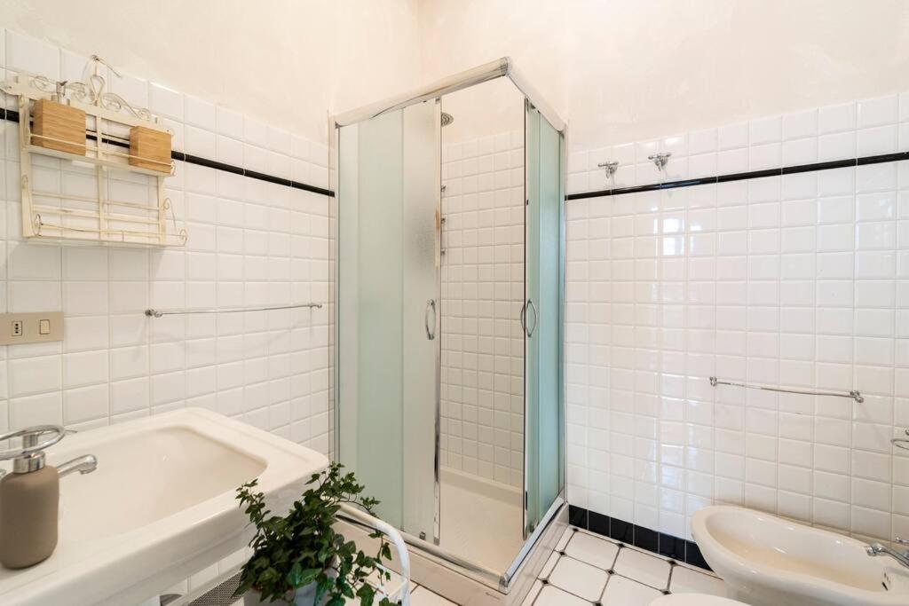 Apartment Elegante E La Foglia D'oro *