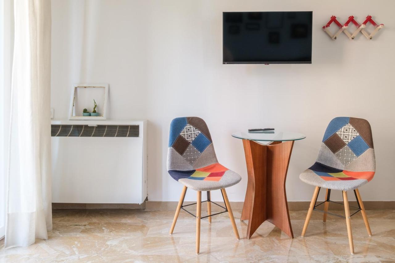 Bed & Breakfast Fabula 3 With Private Bathroom Bologna