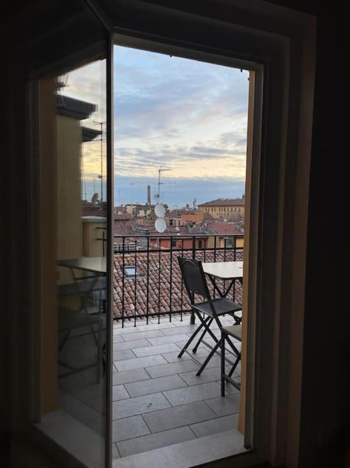Romantic Attic With Panoramic View Bolonha