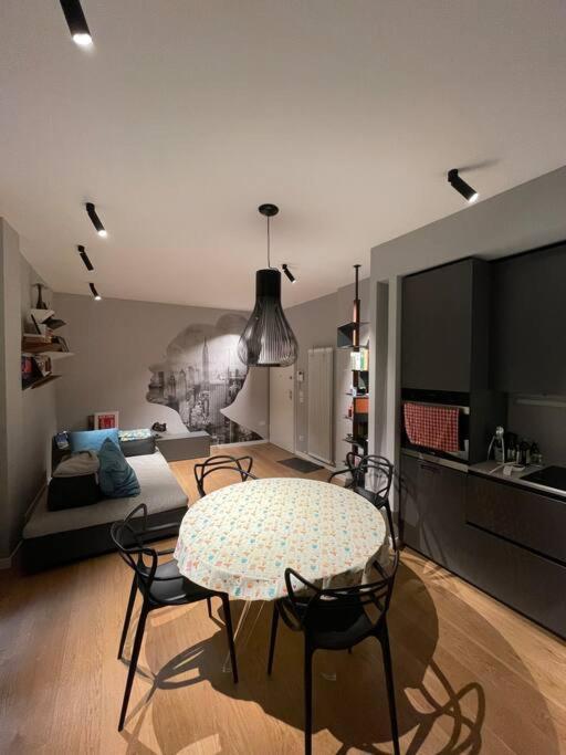 Best Place In Next 2 Towers Apartment Bologna