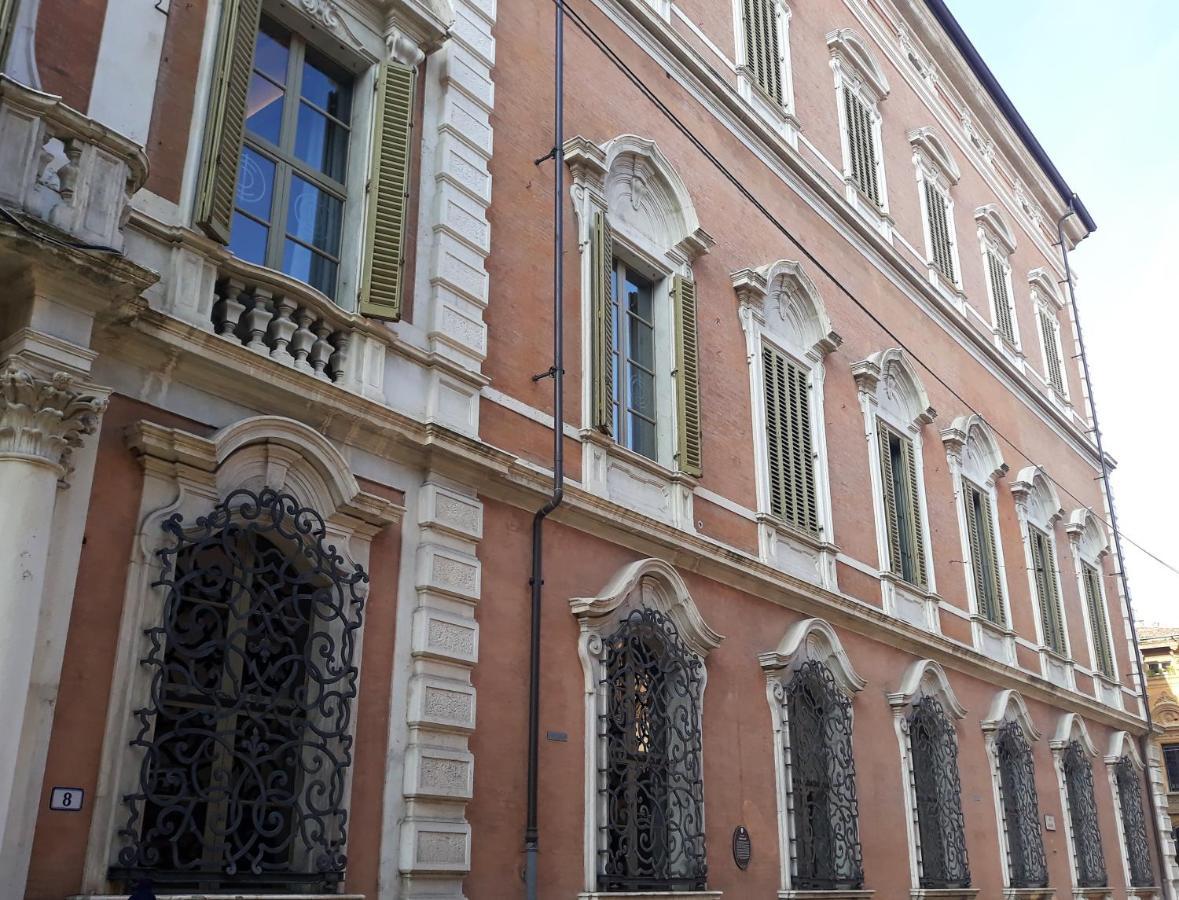 Pompeo Apartment