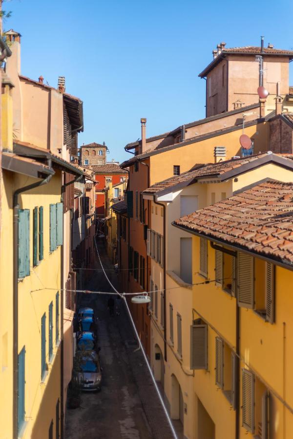 Appartamento Con Terrazza Tra I Tetti Del Centro Bologna