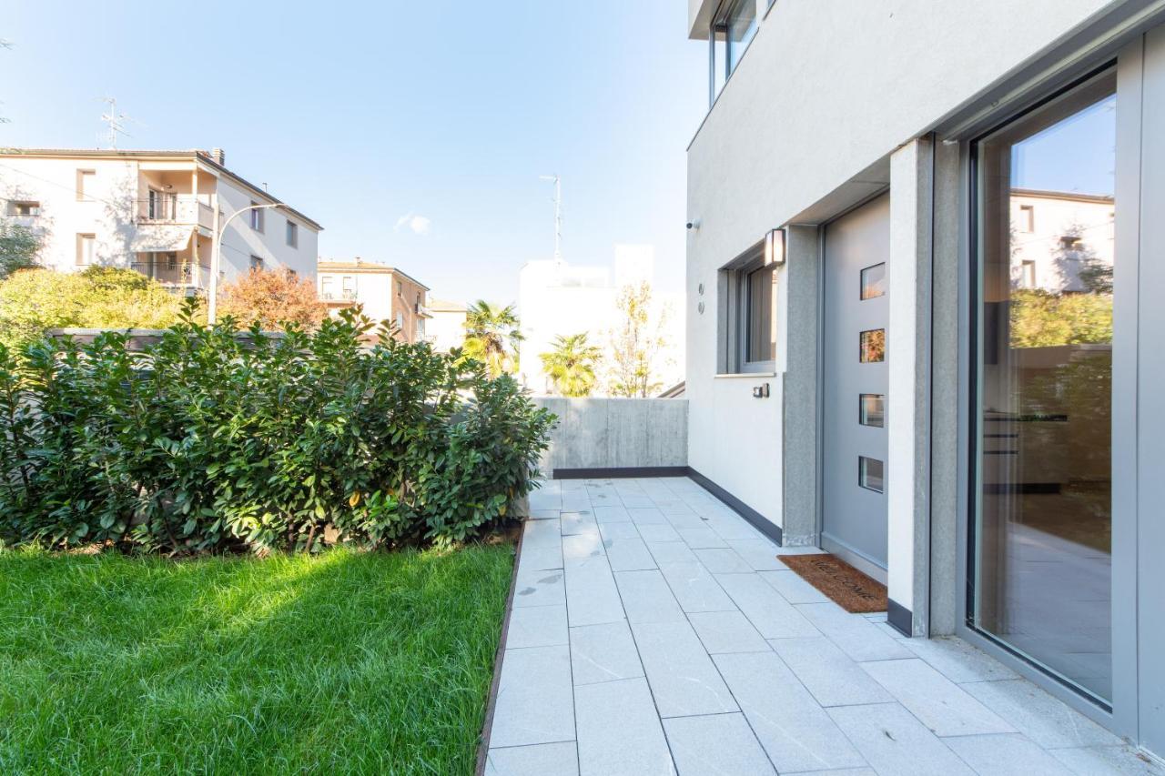 Housmart Toscana 53 White Apartment *