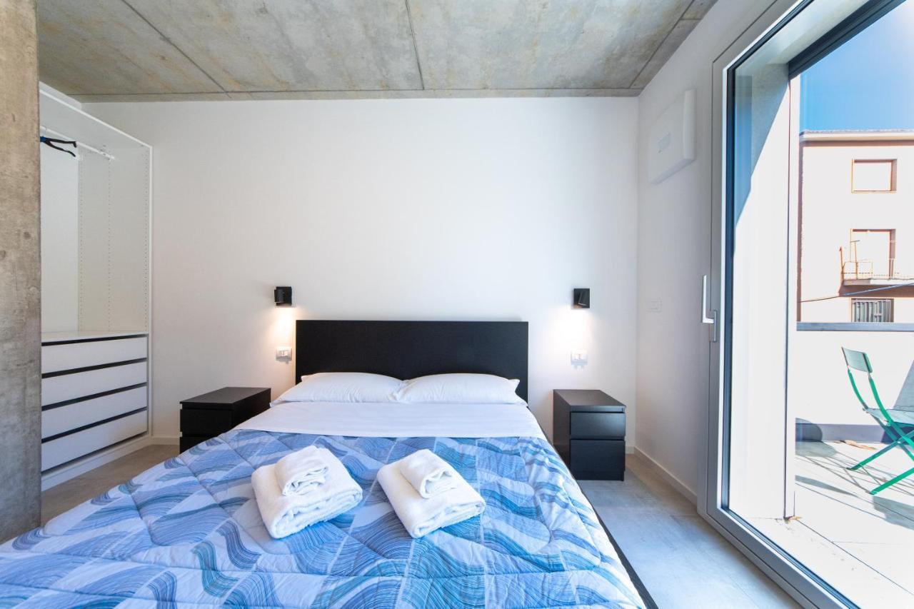 Housmart Toscana 53 White Apartment