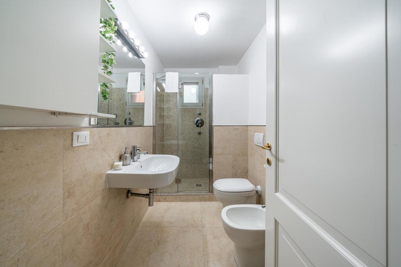Apartment 3 Minutes From Piazza Maggiore Historical Flat *