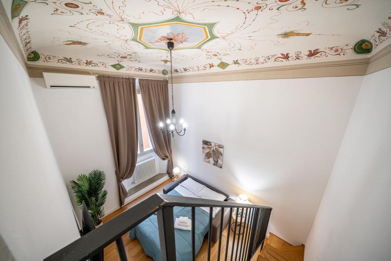 Apartment 3 Minutes From Piazza Maggiore Historical Flat