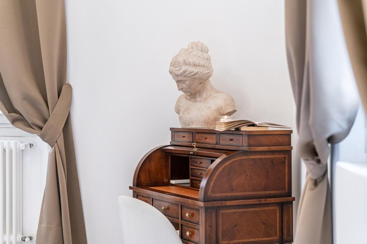 3 Minutes From Piazza Maggiore Historical Flat Apartment *