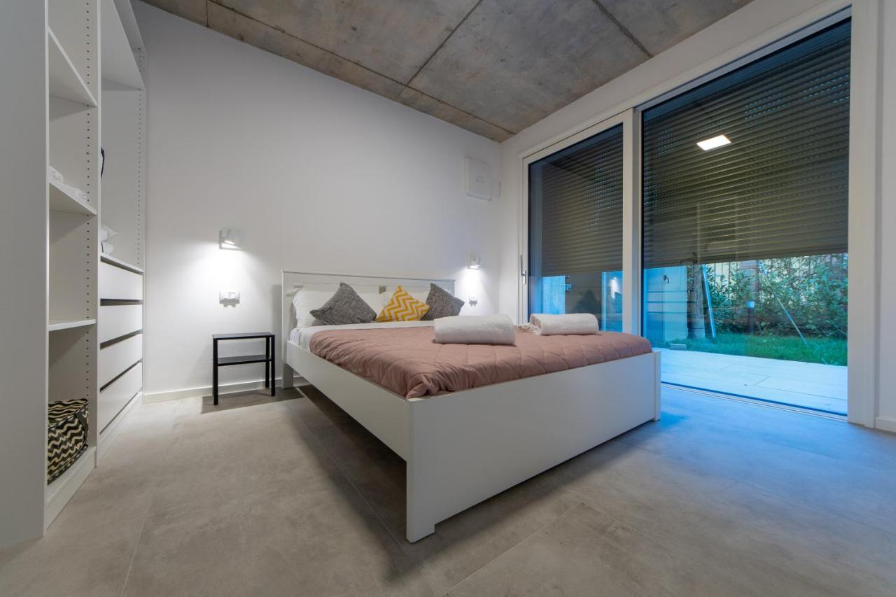 Housmart Toscana 53 Black Apartamento