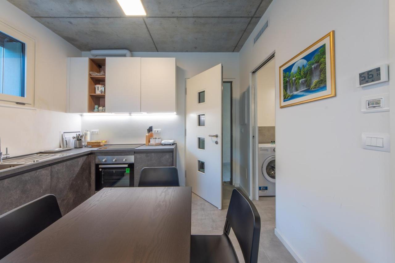 Housmart Toscana 53 Black *