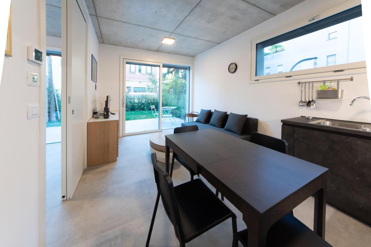 Housmart Toscana 53 Black * Bolonha