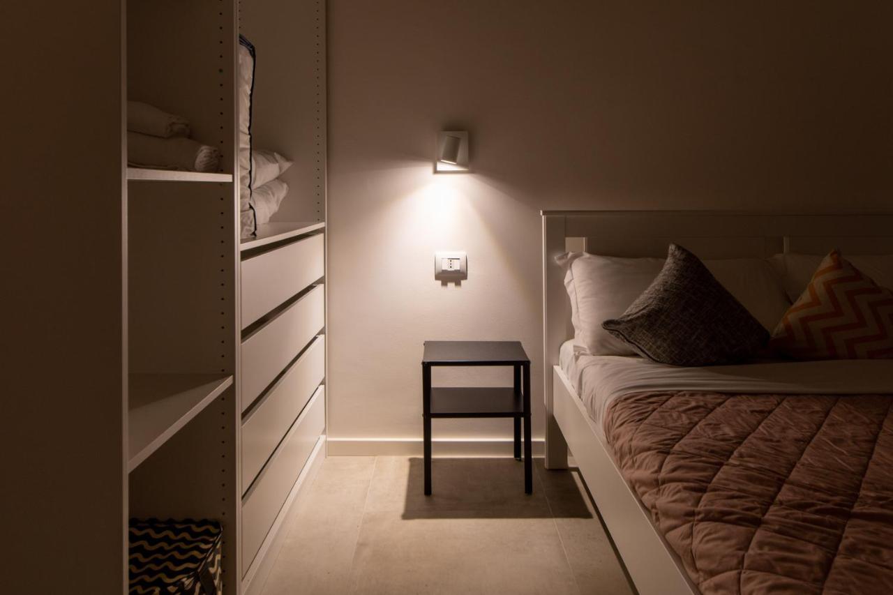 Housmart Toscana 53 Black Apartamento *