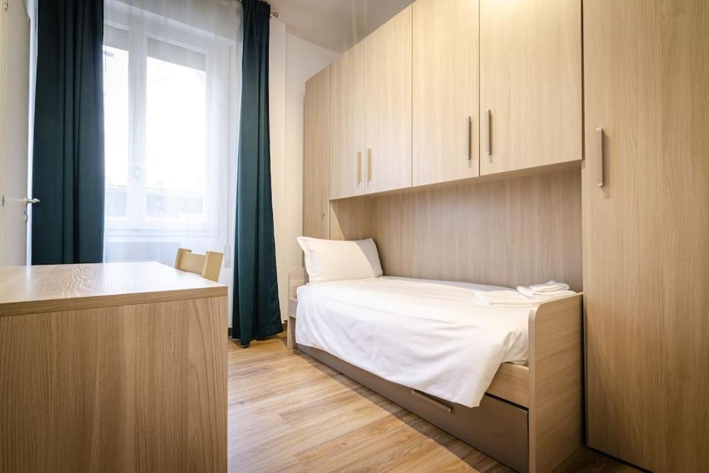 Apartment 24