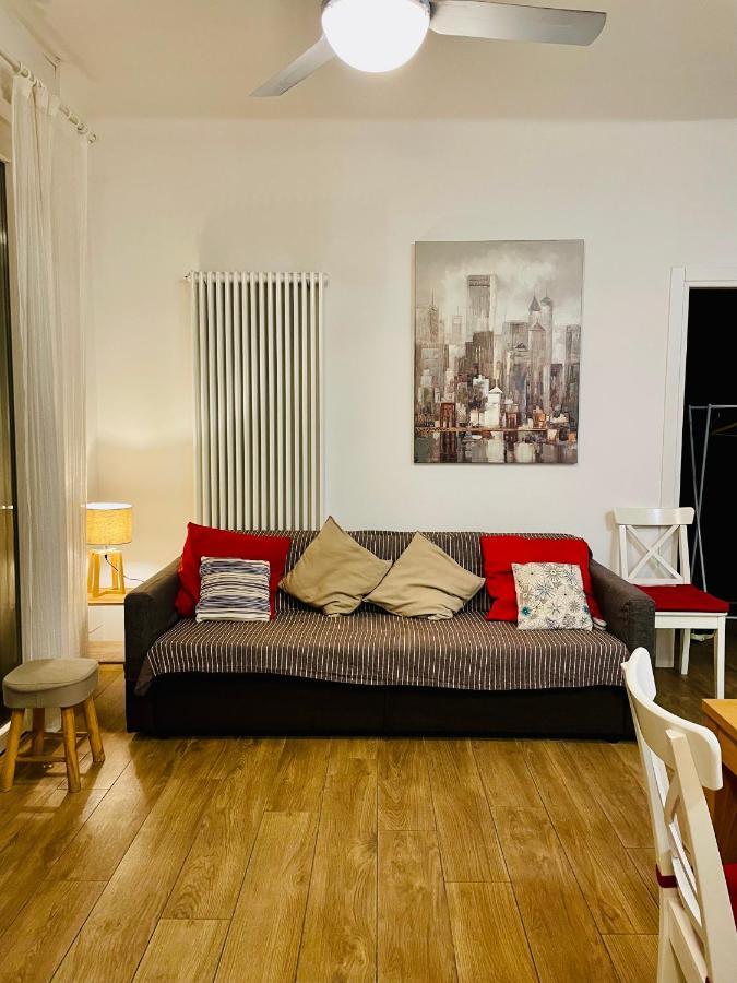 Castle Door House - Single With Double Beds Near Train Station