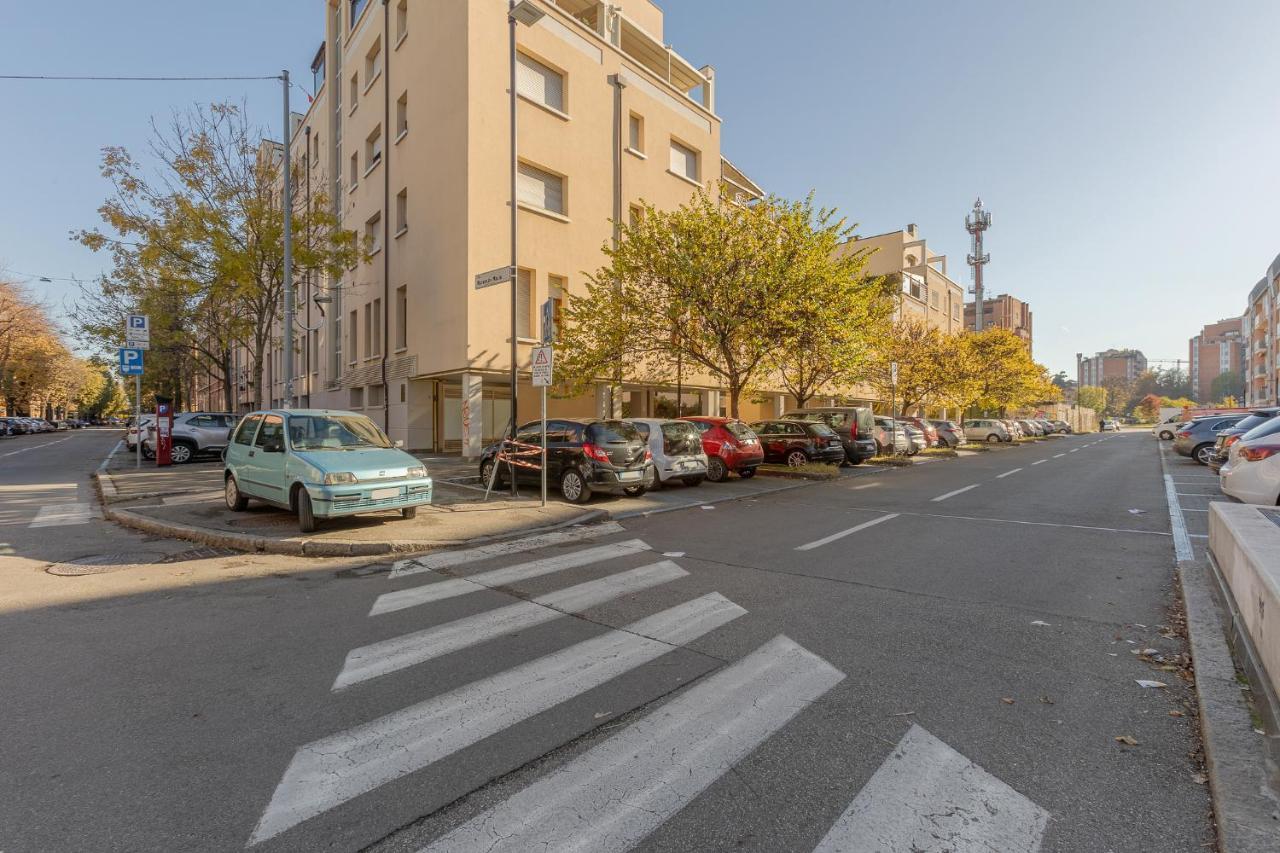 Bright & Airy Near Zanolini Station Bologna