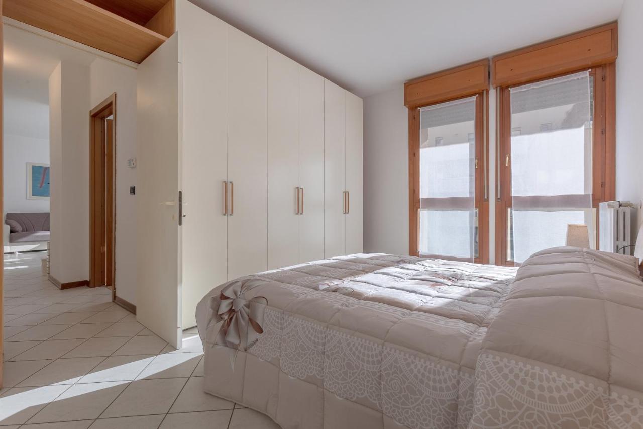 Apartment Bright & Airy Near Zanolini Station