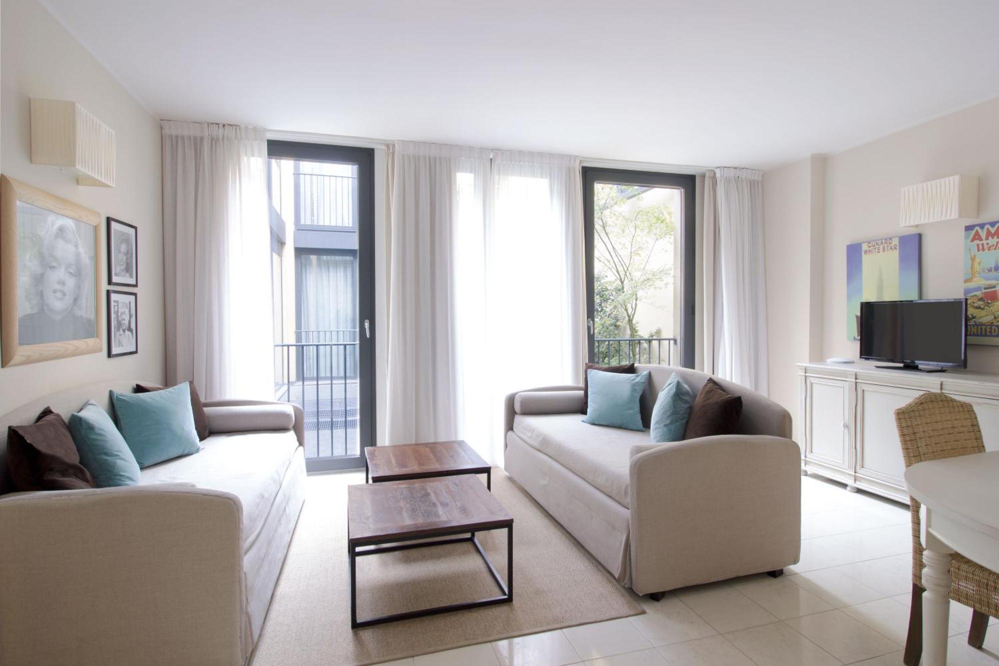Adriano Aparthotel 2*