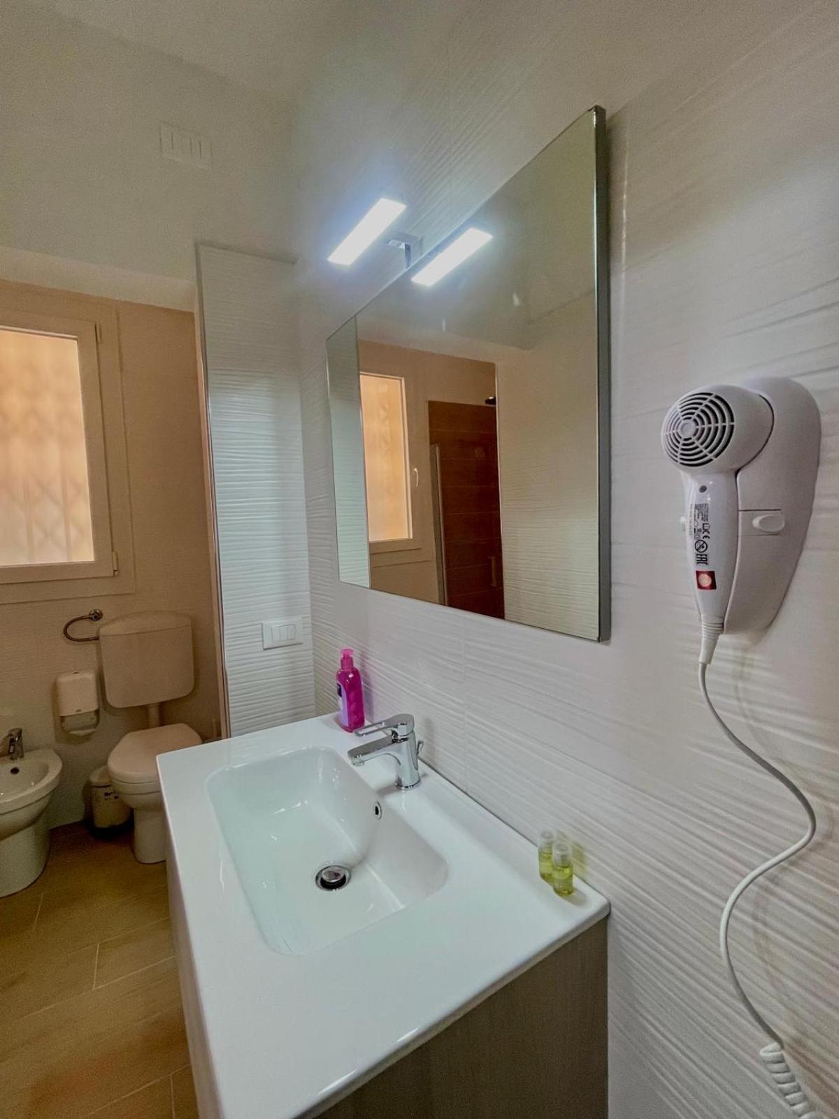50 Tourist House - Pratello - Self Check-in