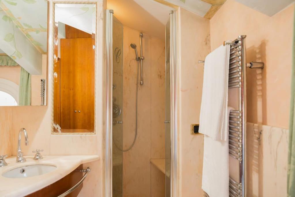 Carbonesi Luxury - Centro Storico Appartement *