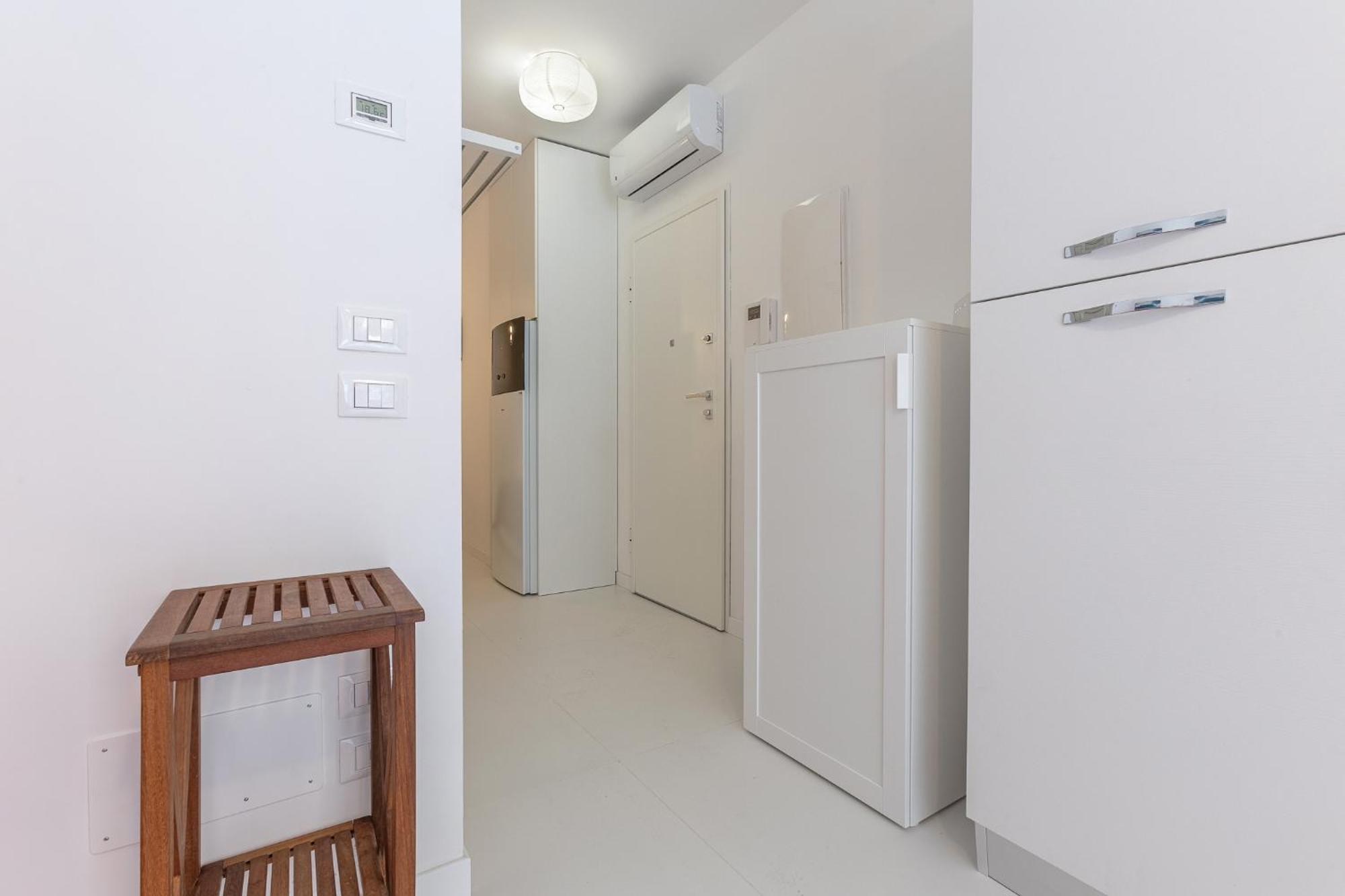 Academy Of Fine Arts -modern Apt. With Balcony! *