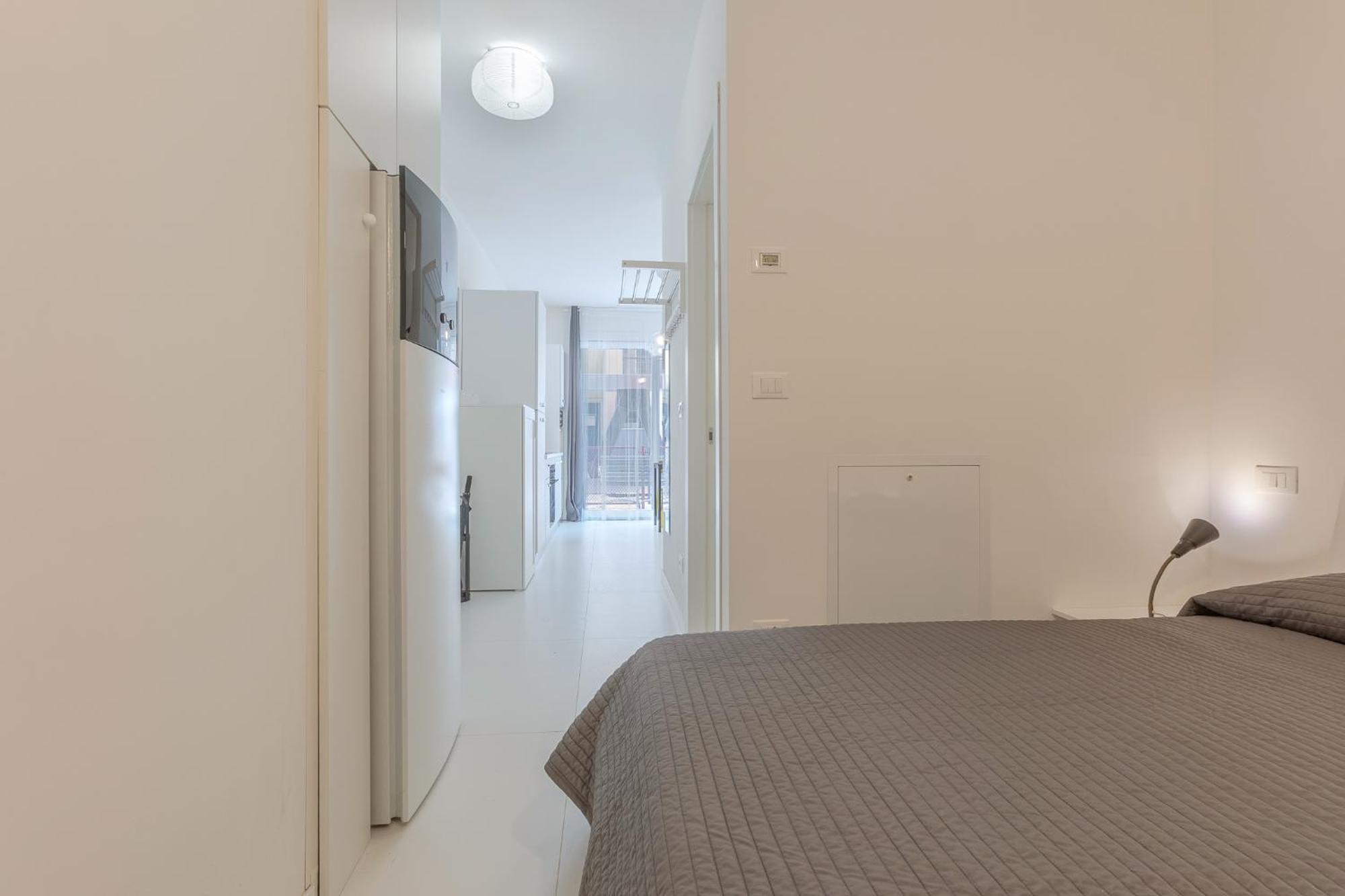 Academy Of Fine Arts -modern Apt. With Balcony! * Bologna