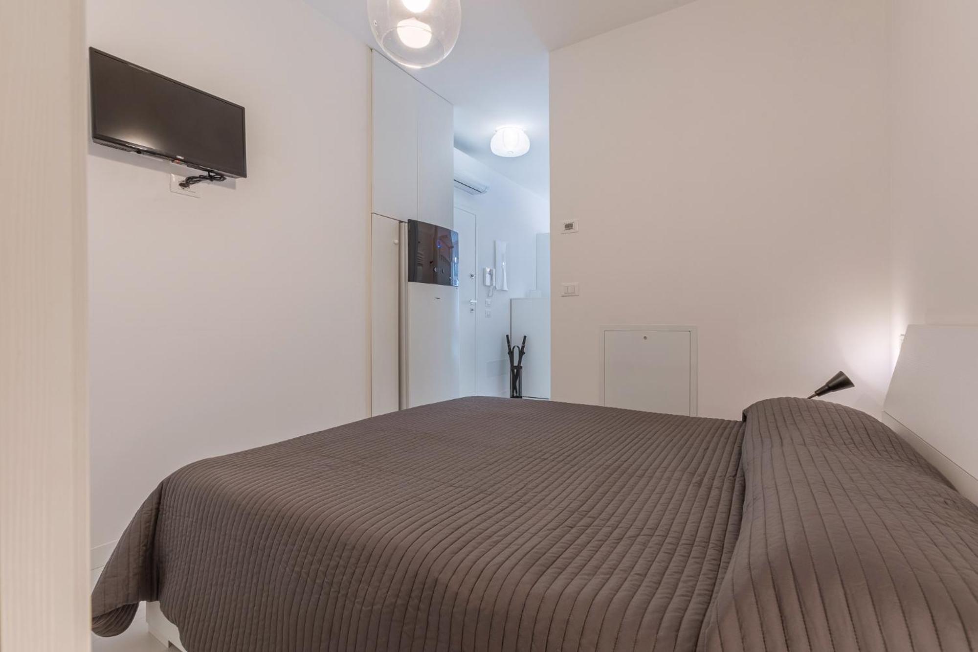 Academy Of Fine Arts -modern Apt. With Balcony! Apartment Bologna