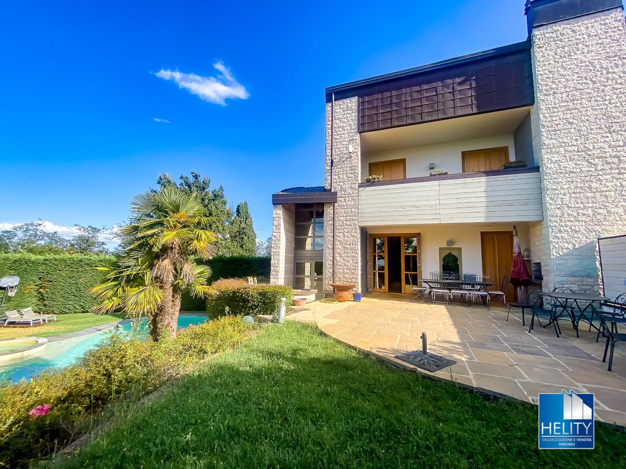 Blissful Havenluxurious With Pool* * * * * Villa Bologna