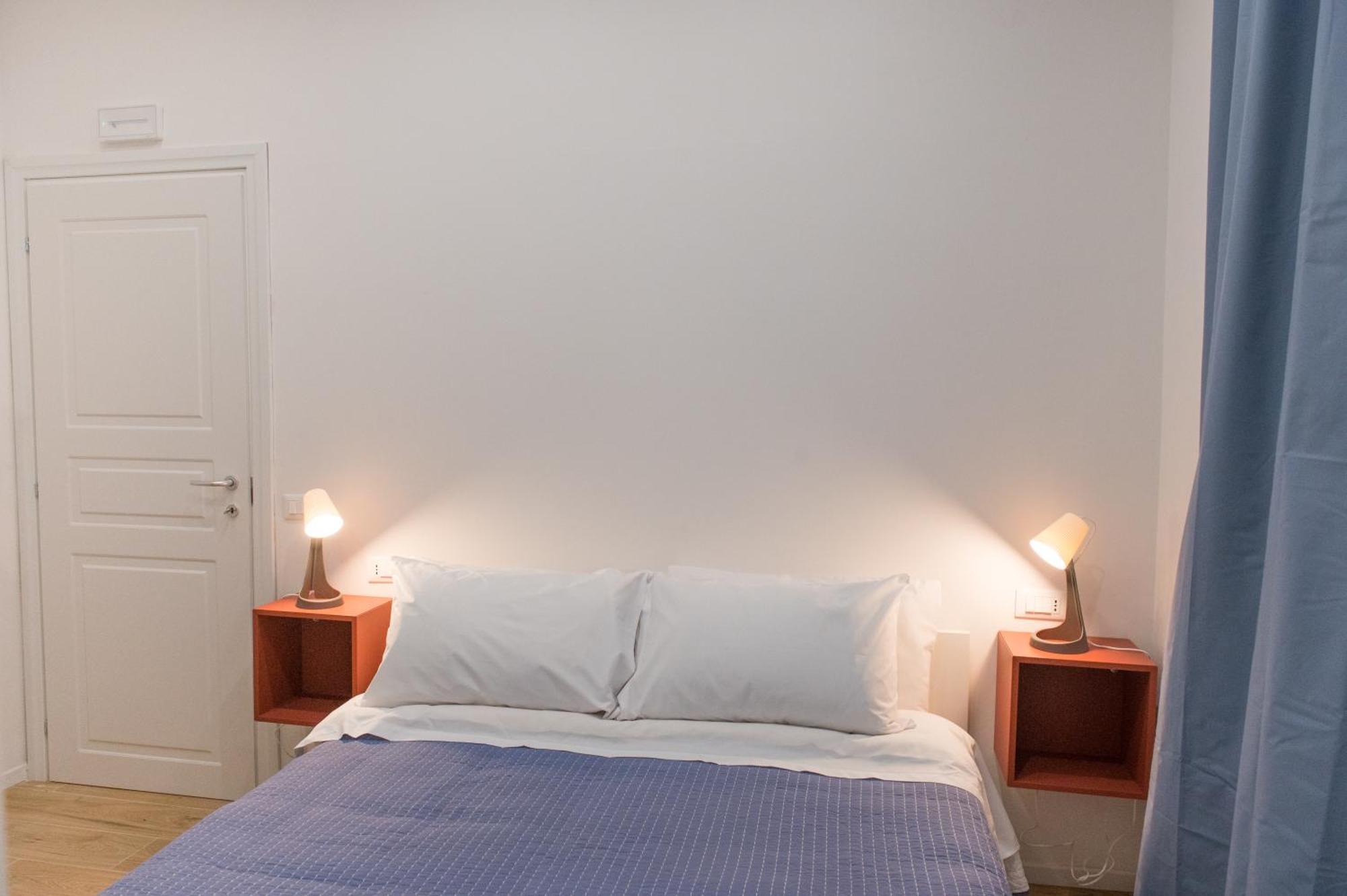 Bed & Breakfast Posterla22 *