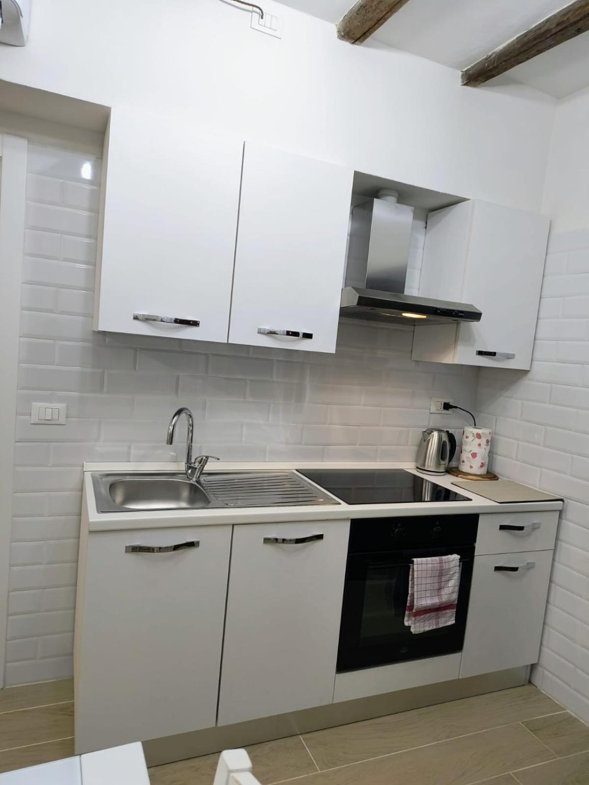 50 Tourist House - Pratello - Self Check-in * Bologna
