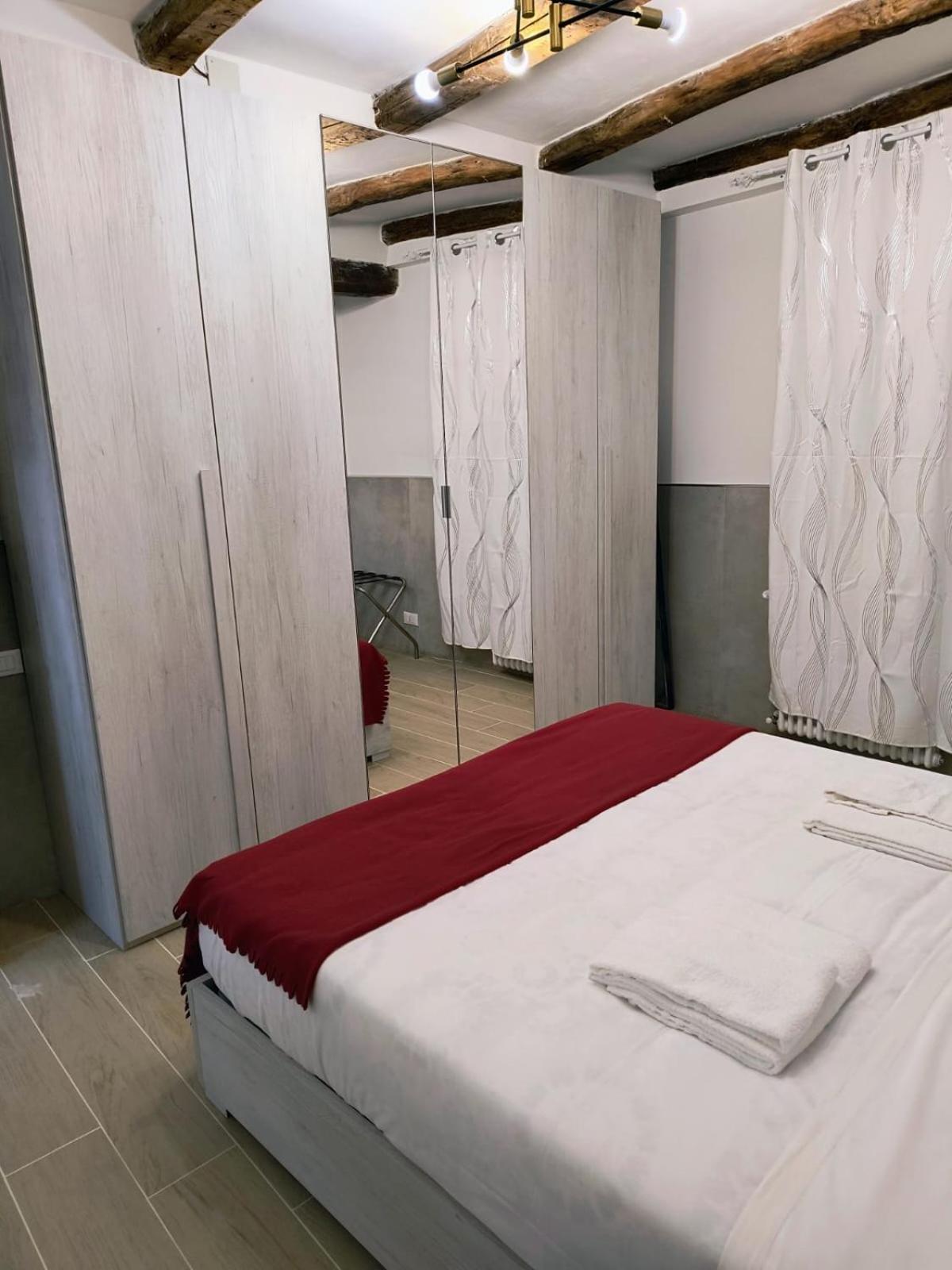 50 Tourist House - Pratello - Self Check-in Apartment *