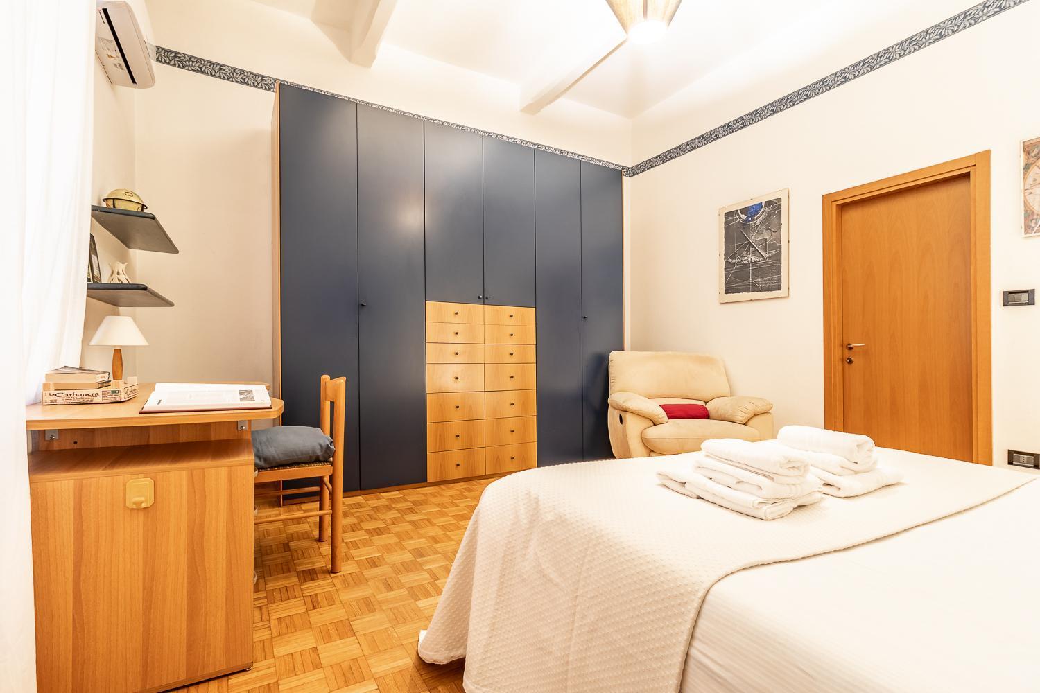 Appartement Spacious With Kitchenette, Near Piazza Maggiore *