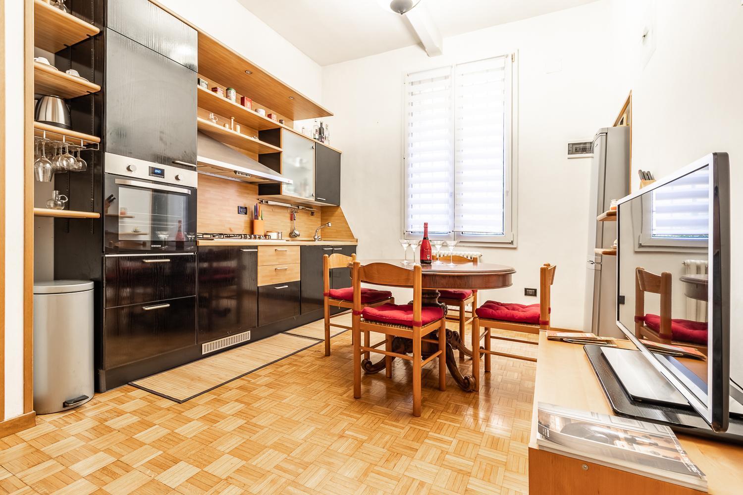 Appartement Spacious With Kitchenette, Near Piazza Maggiore