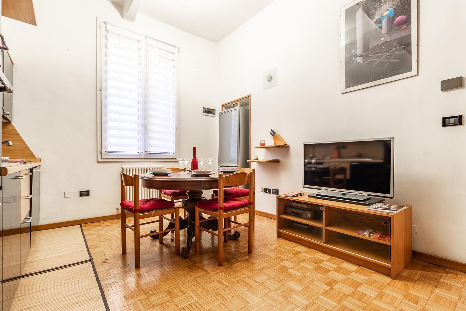 Spacious With Kitchenette, Near Piazza Maggiore *