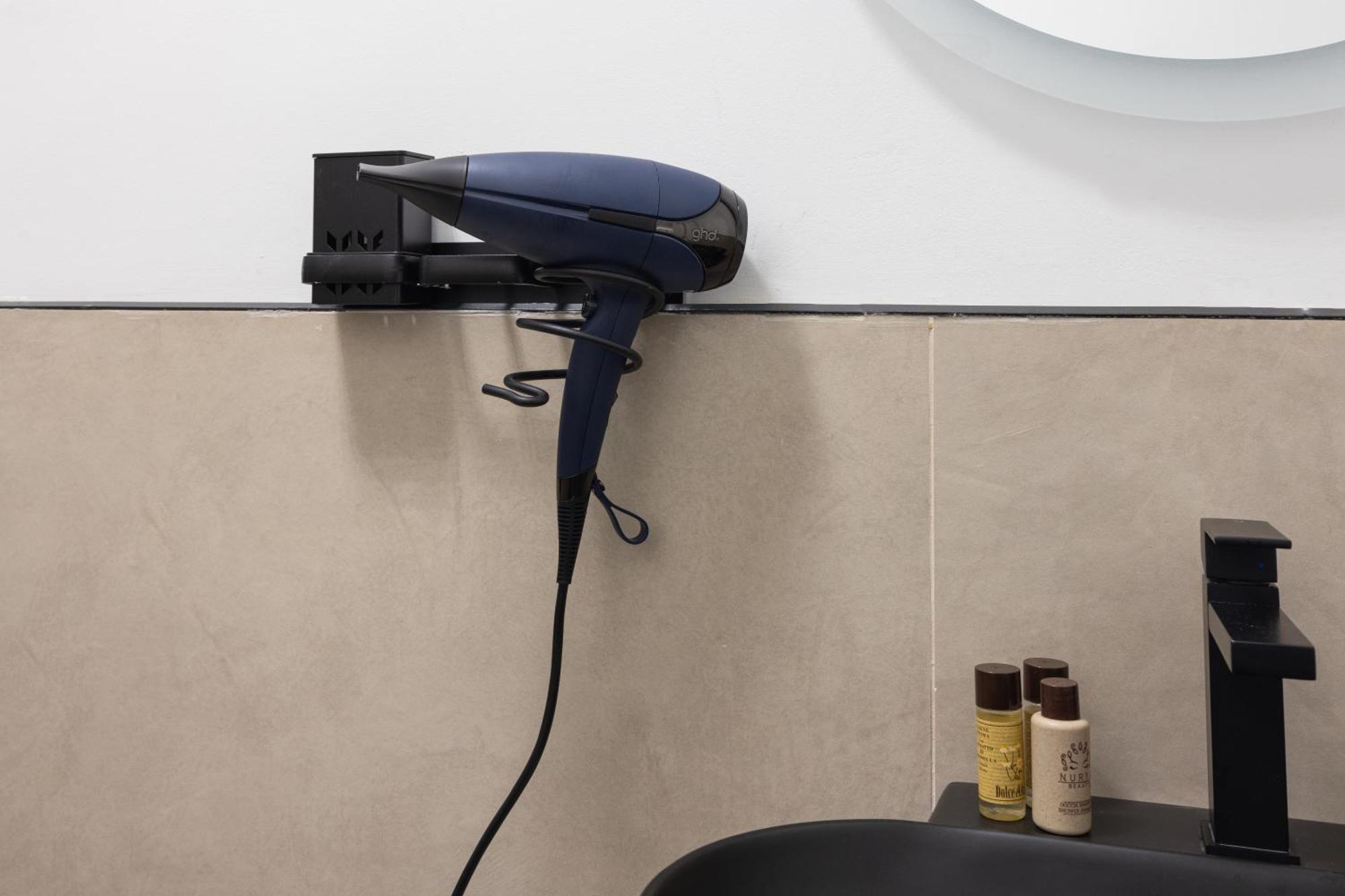 Luxury Station