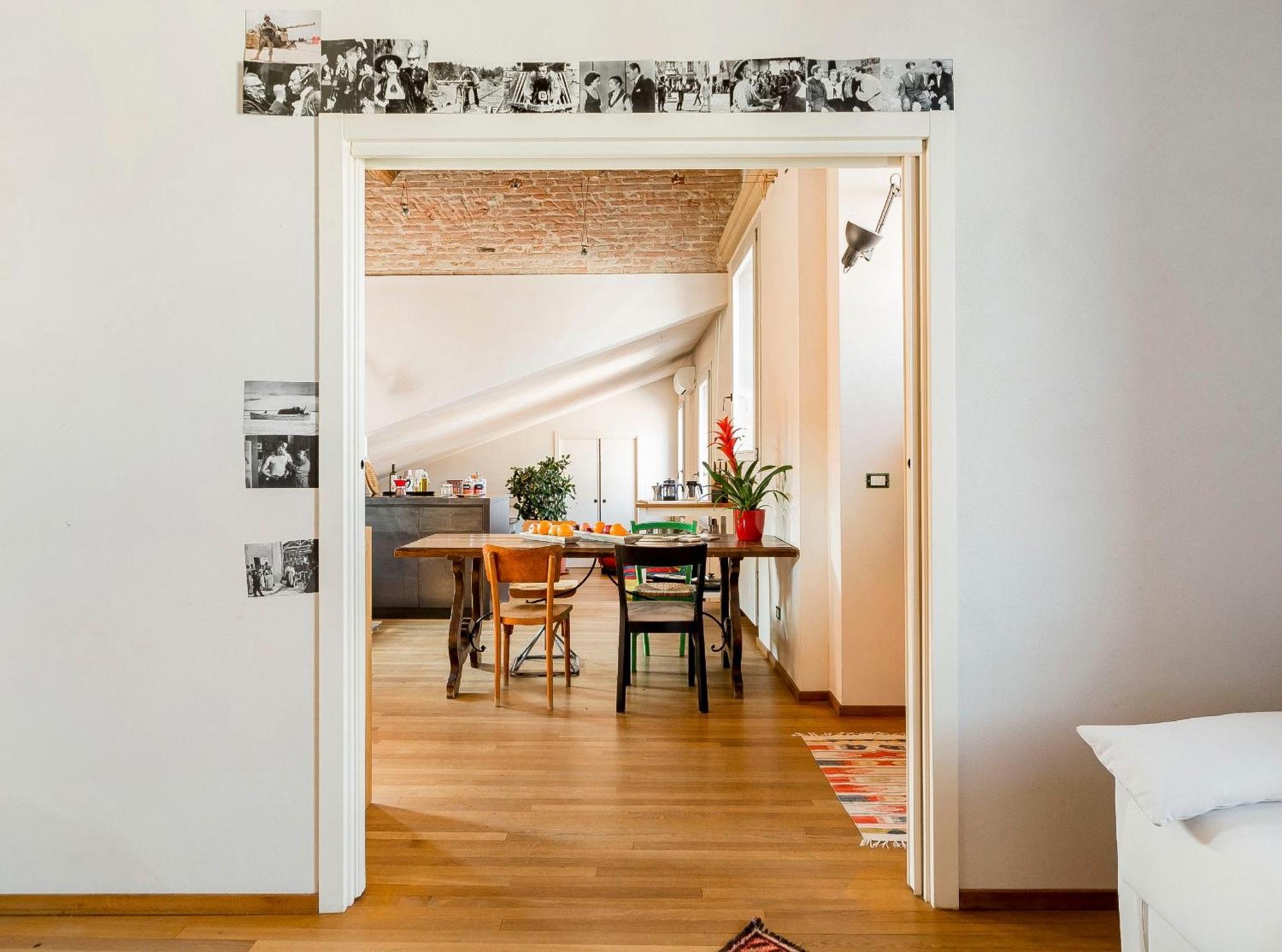 Bright And Peaceful In Historic Palazzo