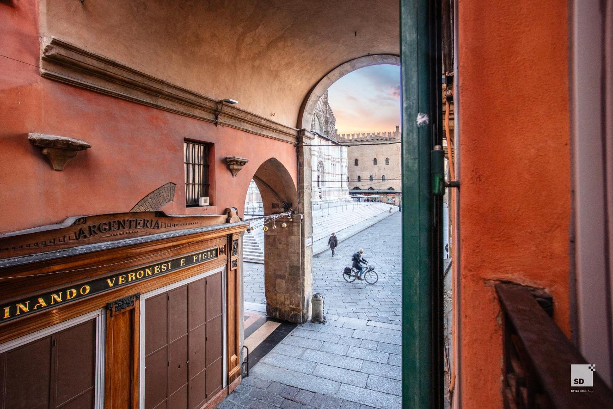 Apartment Urbanicooh Guidozagni - Piazza Maggiore View Bologna