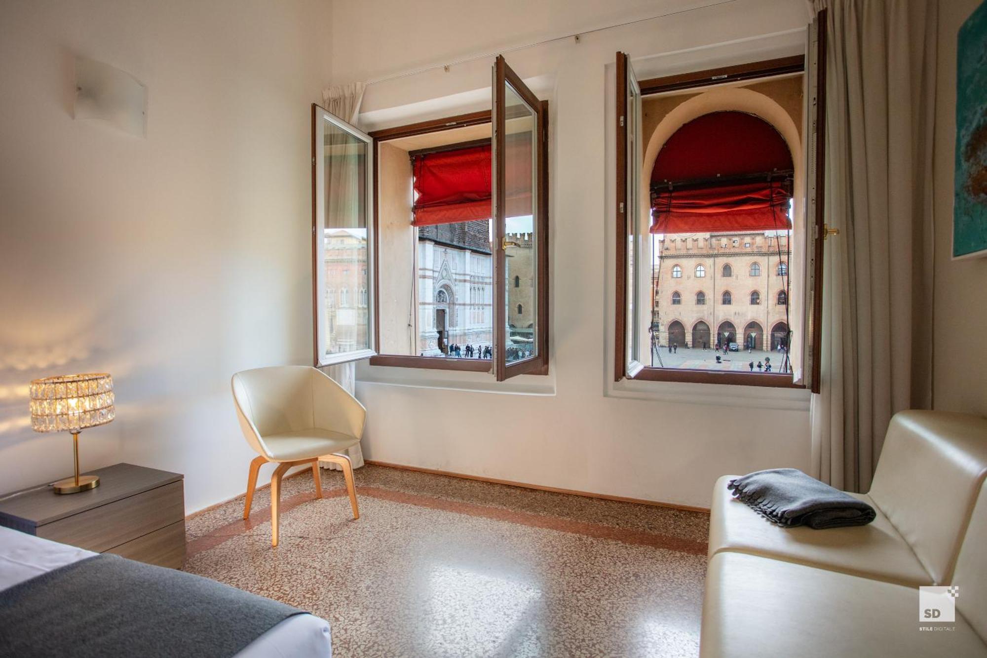 Urbanicooh Paracelso - Piazza Maggiore View Bologna
