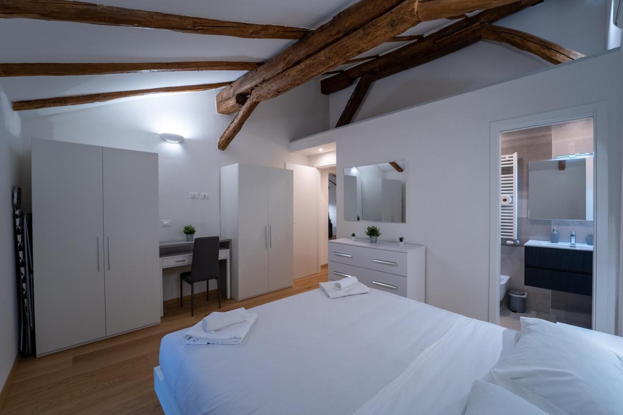 Realkasa Santo Stefano 46 Bologna