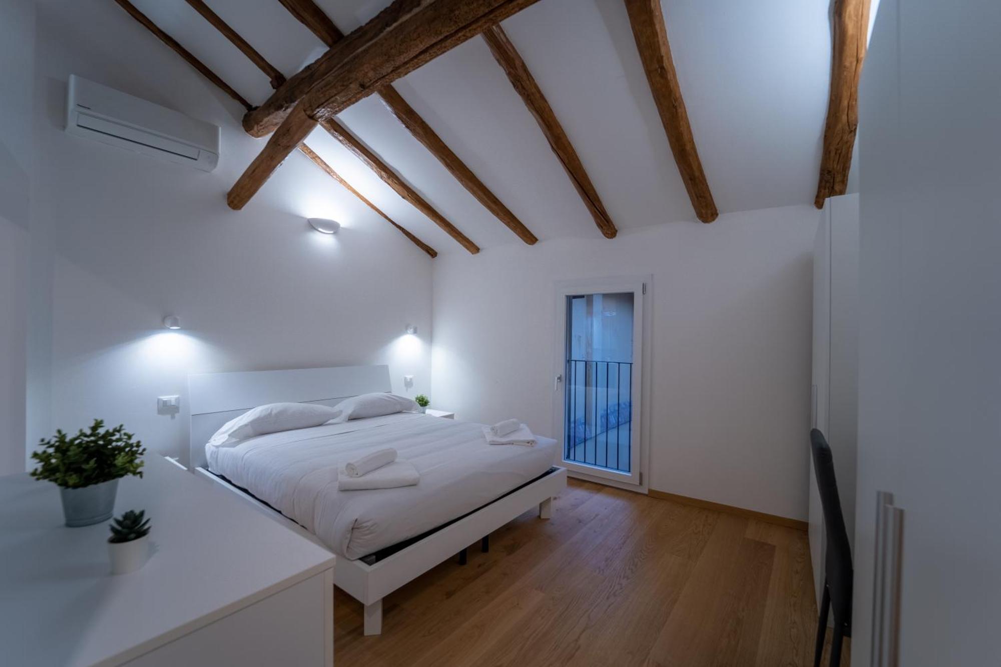 Realkasa Santo Stefano 46 * Bologna