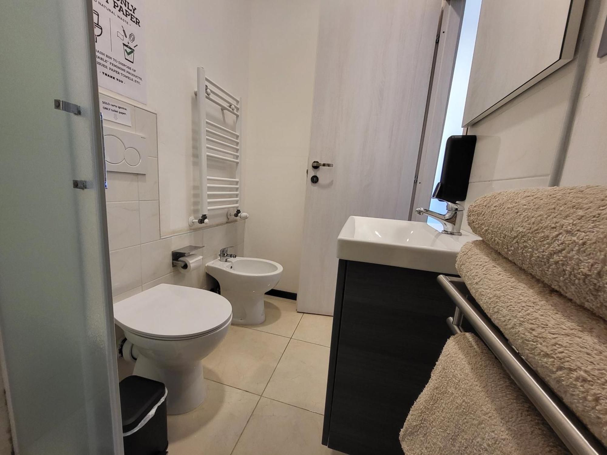 5 Min Stazione - 4 Piano Senza Ascensore Guest house