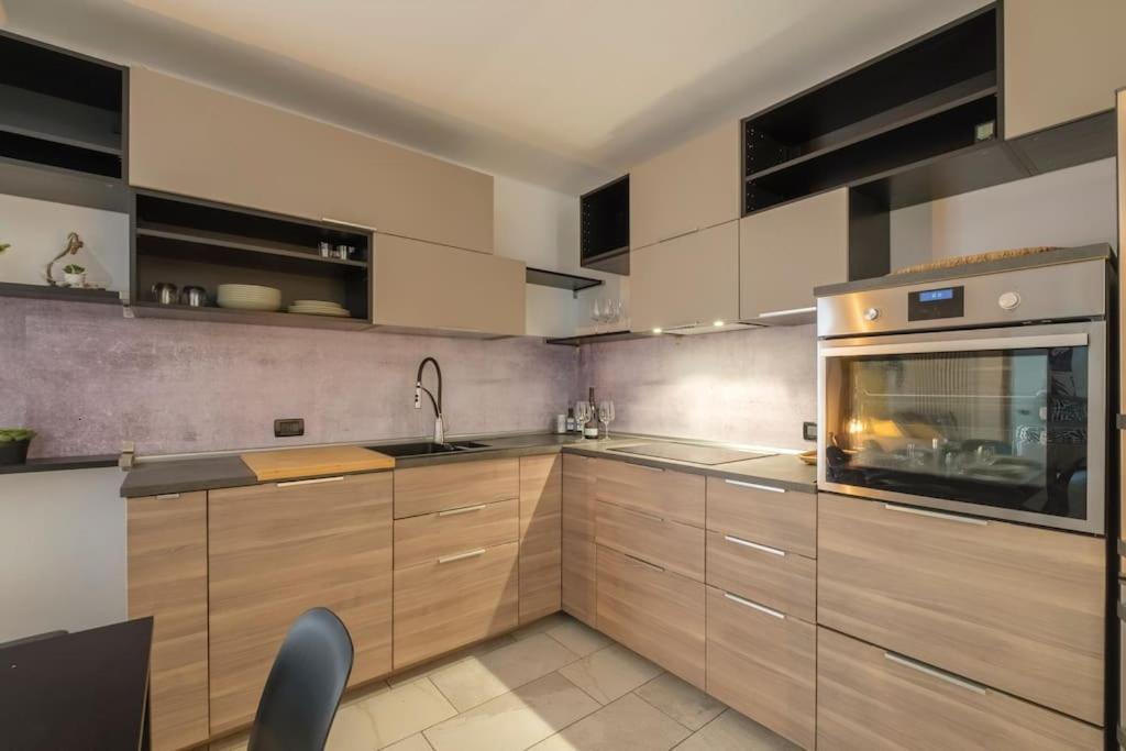 Apartment Style And Comfort In The Heart Of The *