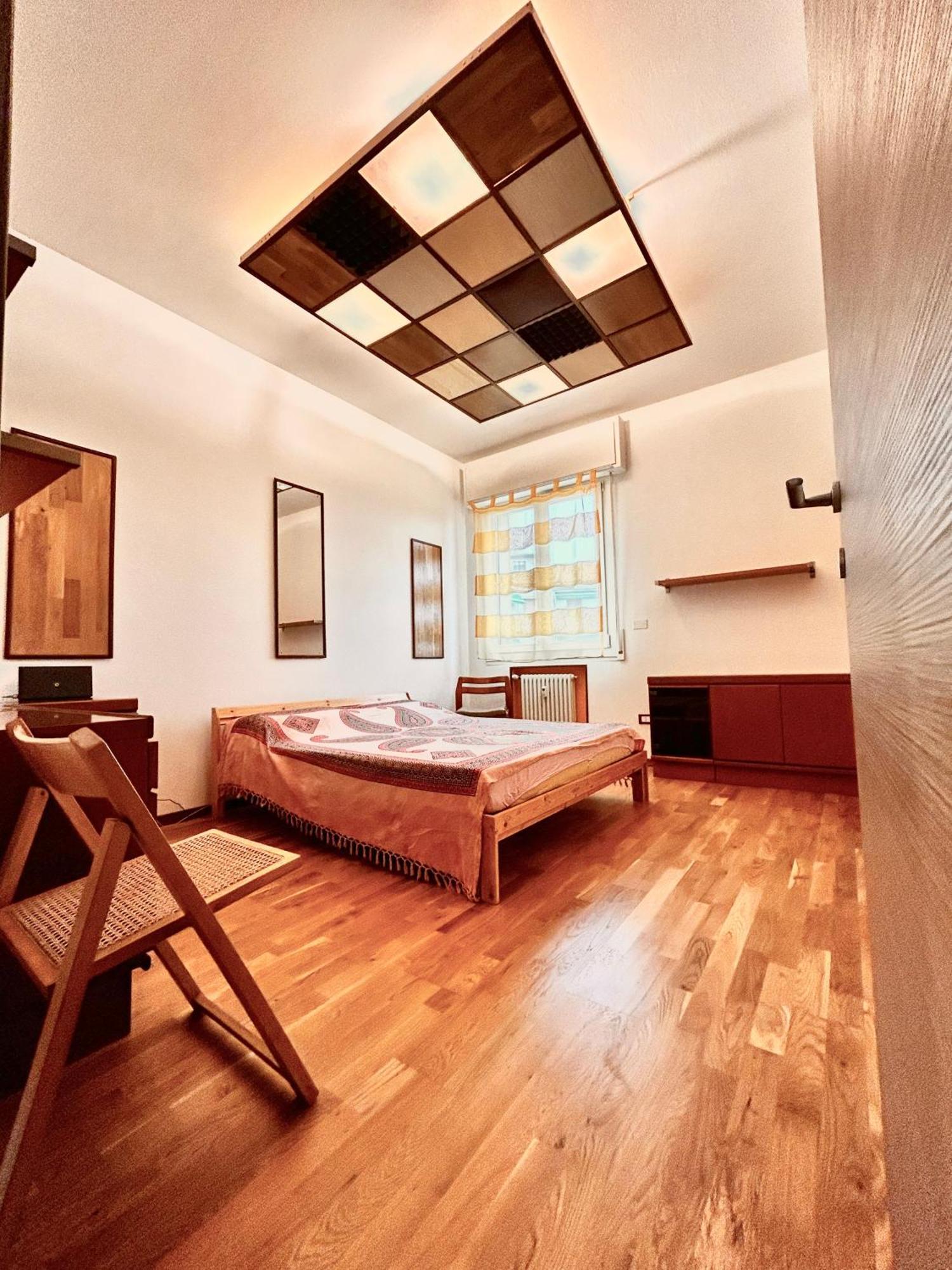 Bed & Breakfast Garden With Shared Bathroom - Central Station *
