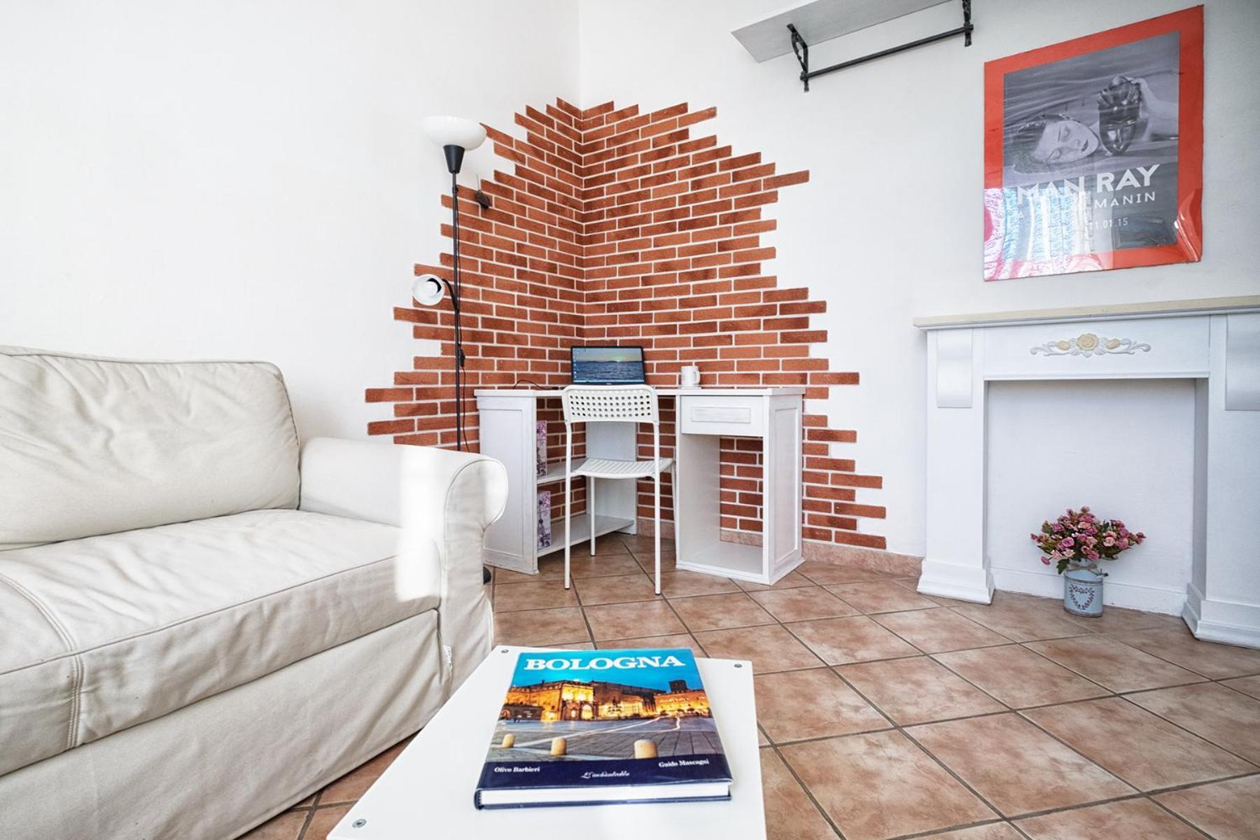 Apartment Elle Home: Comfort E Comodo Al Centro Bologna