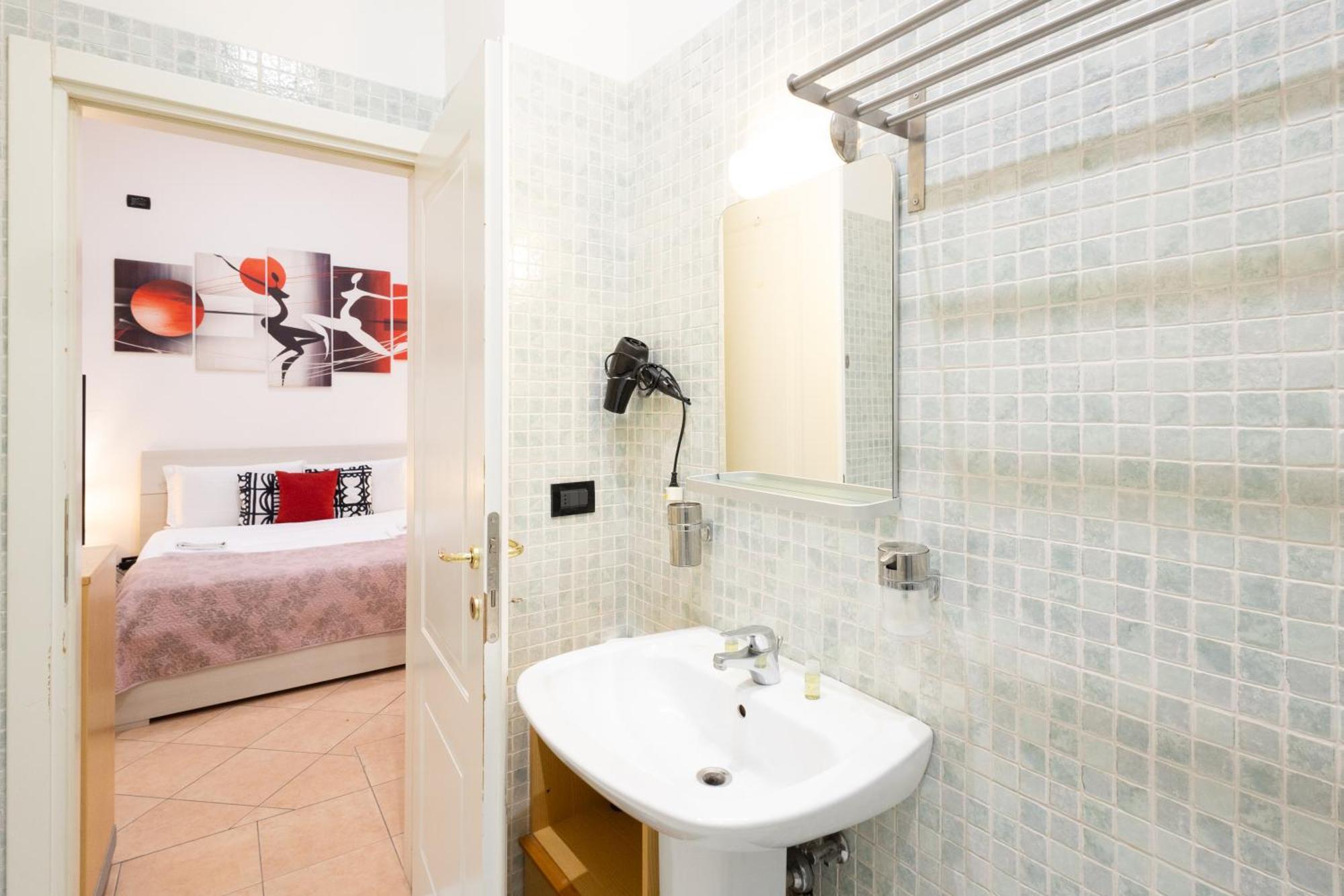 13- Tourist House Pratello - Self Check-in Apartment *