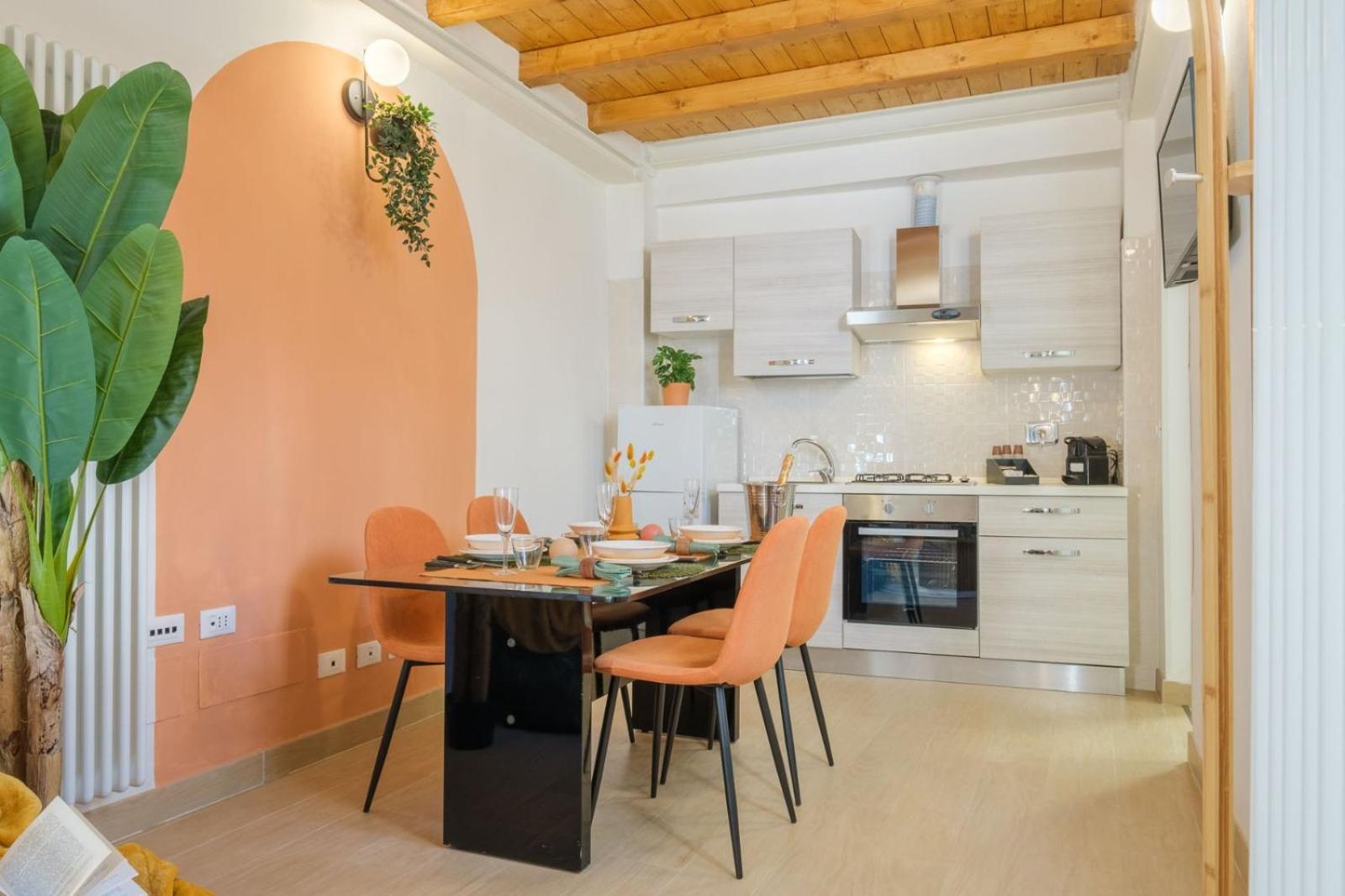 Apartment Piazza Maggiore - Il Sentiero With Private Garden