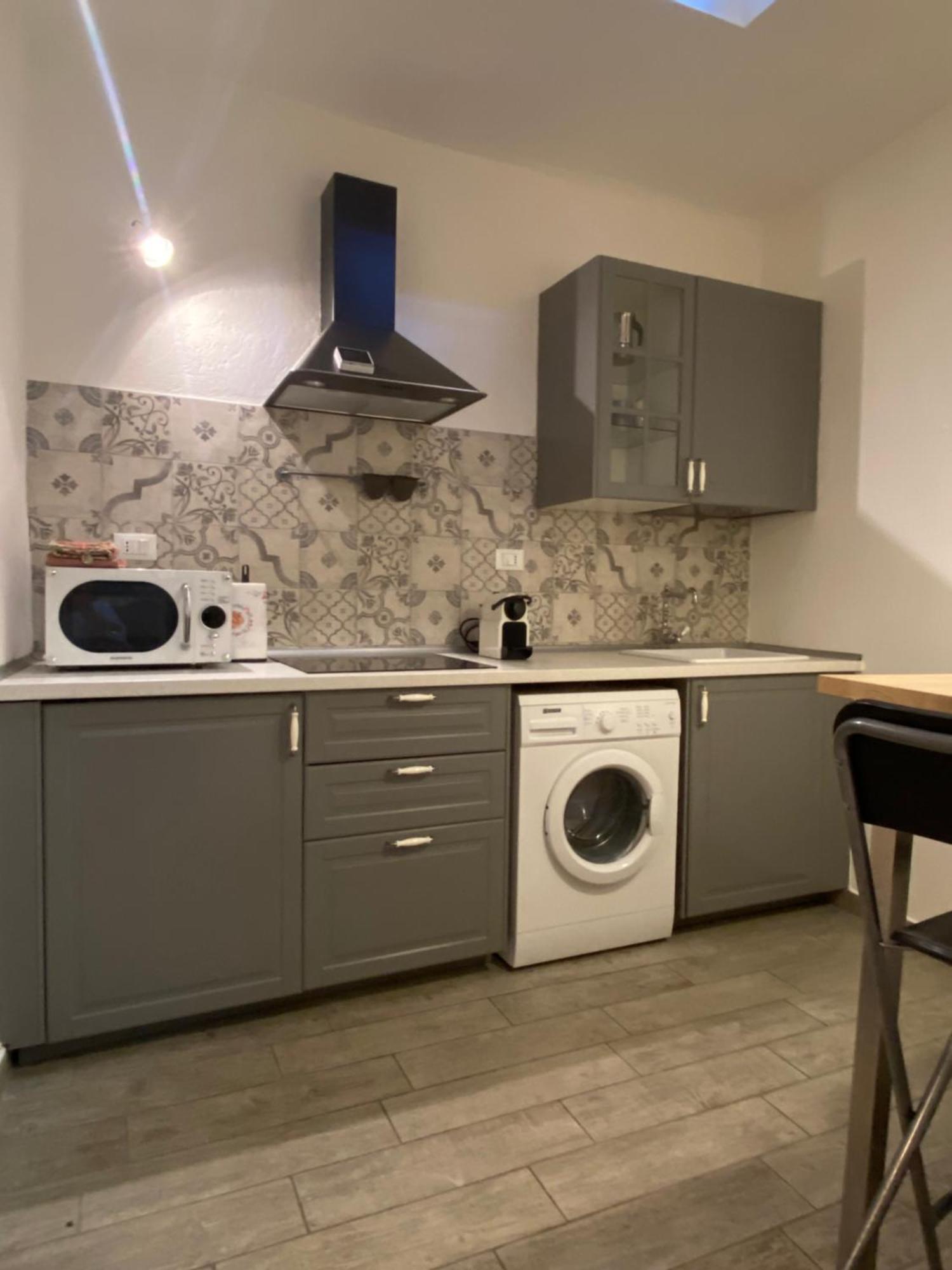 Apartment Casa Ortelia: In A Historic Building Bologna
