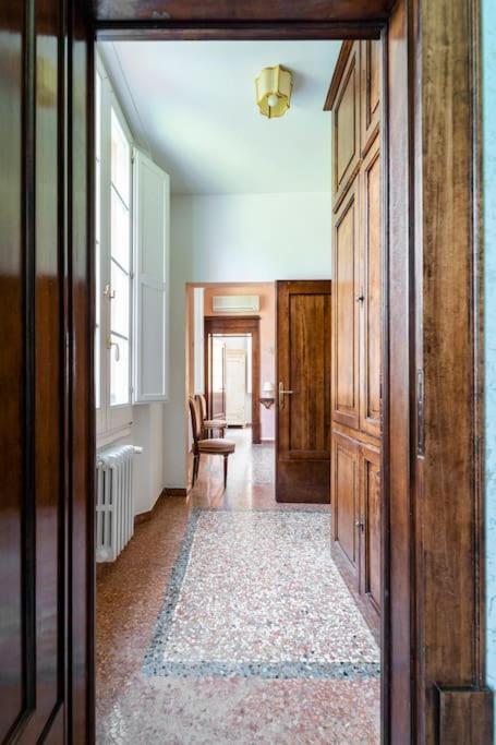 Elegant Apt, Wi-fi And Garden Apartment Bologna