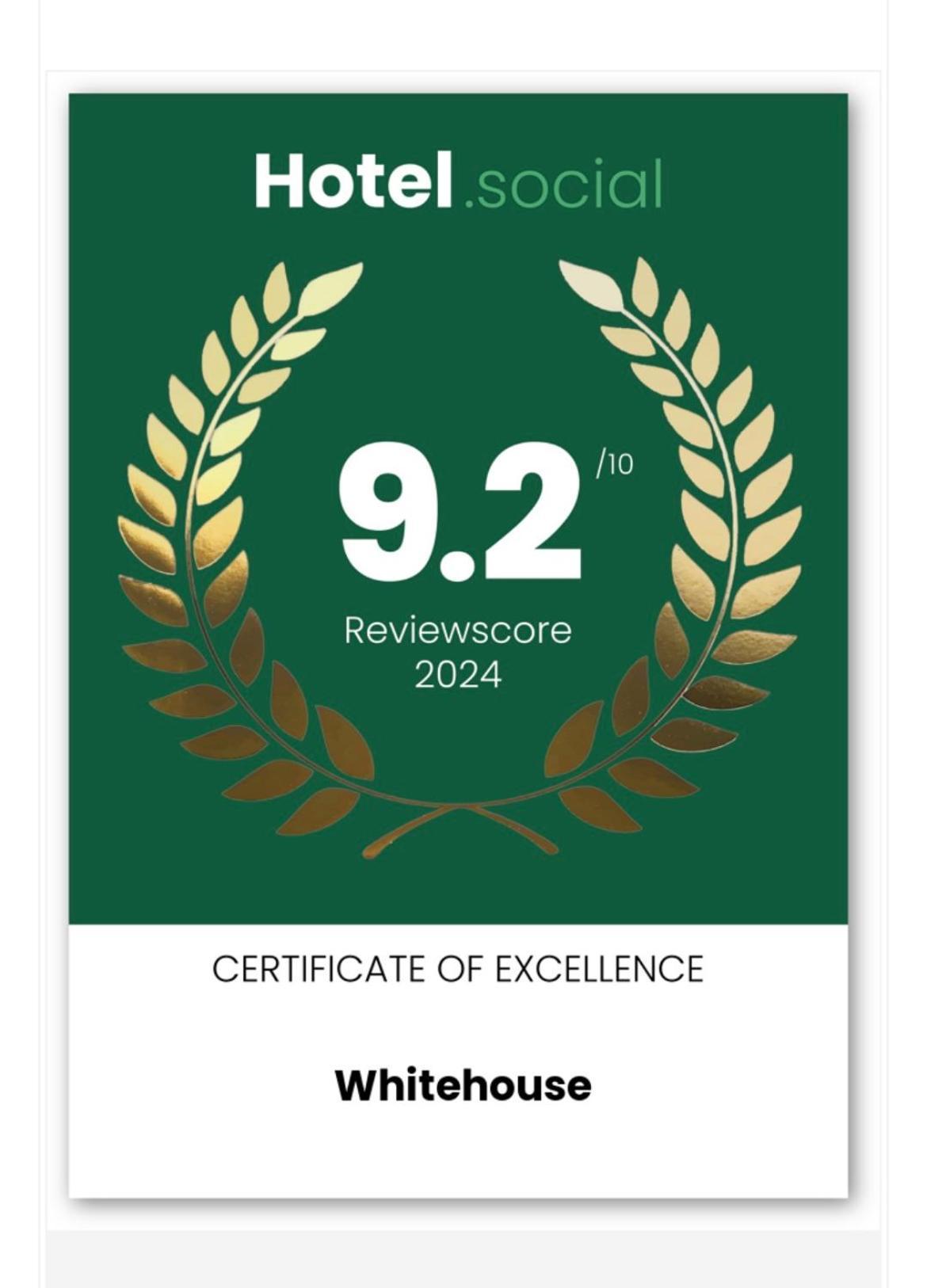 Whitehouse Apartment *