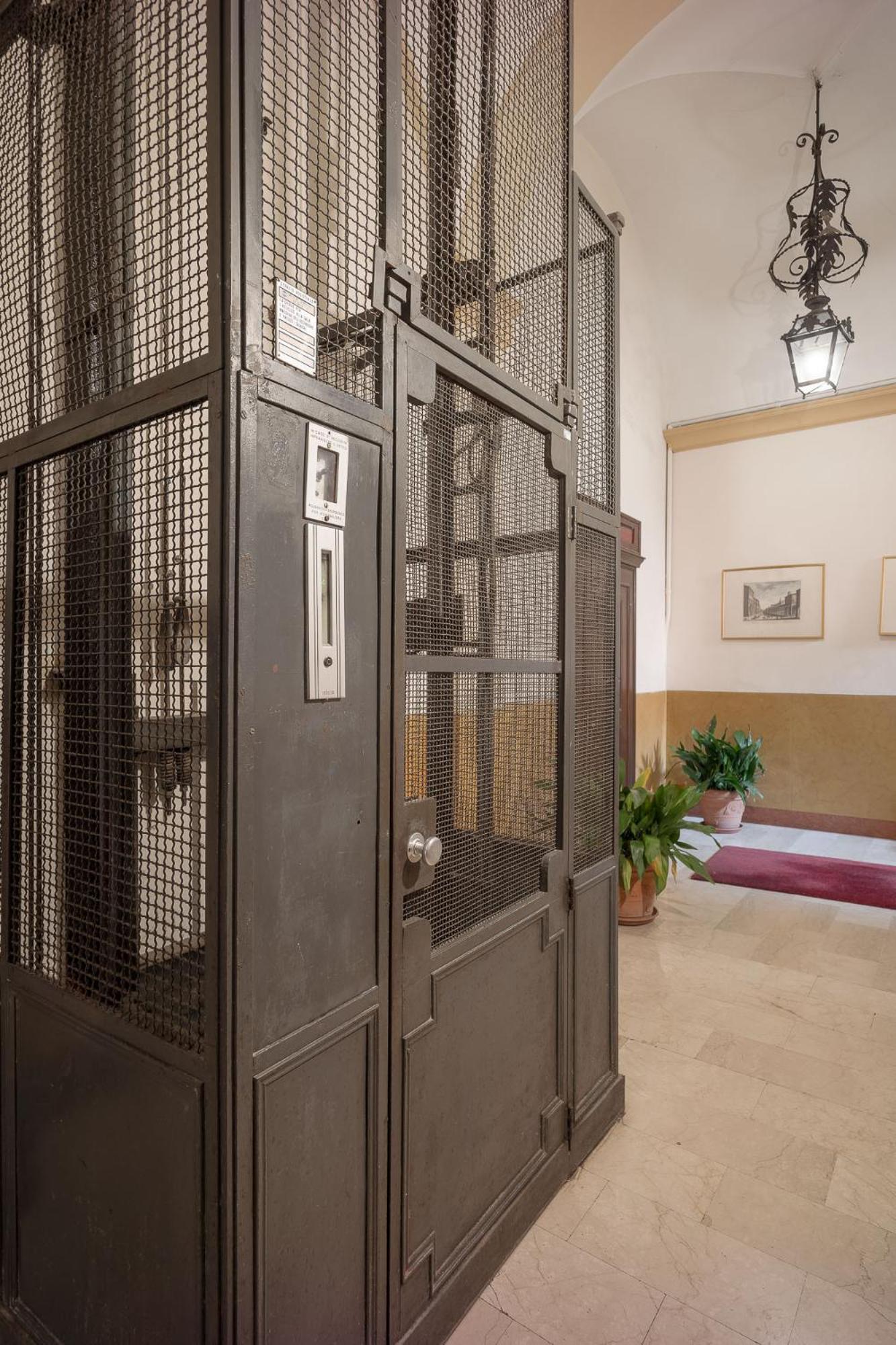 Lussuoso Nel Cuore Del Centro Storico Bologna