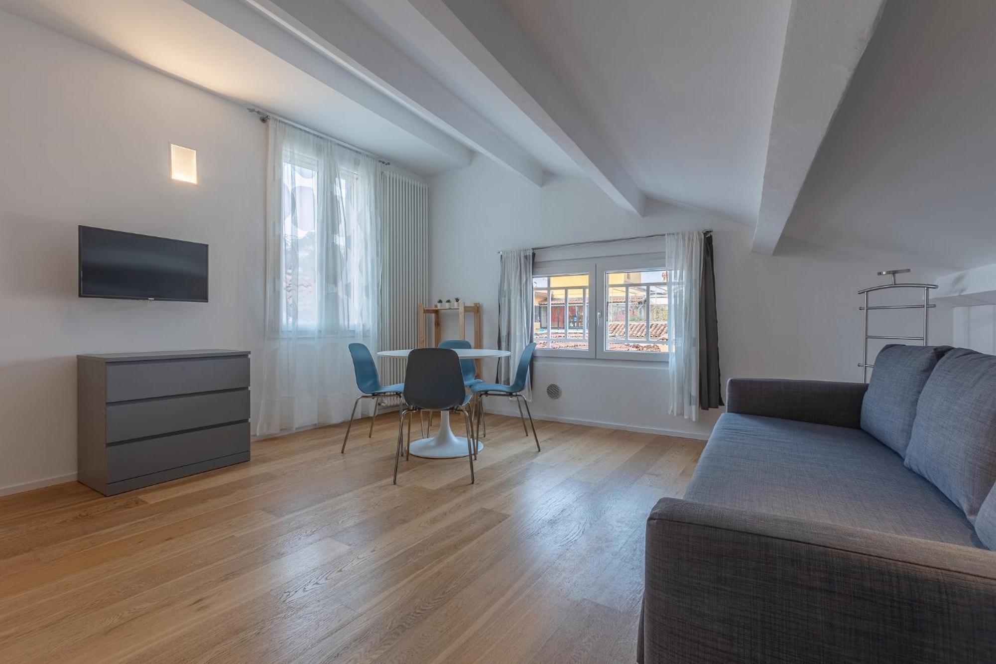 Heart Of Bologna: Center Living *