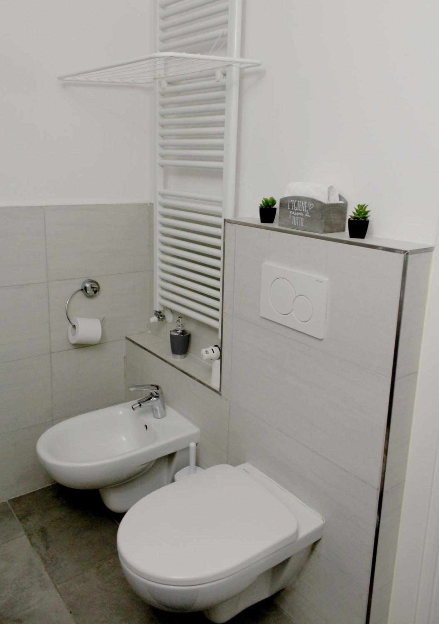 Sky Loft Airport - Modern Apt 1st Floor Appartement Bologna